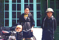 VietHmongfamille.S.gif (28218 octets)